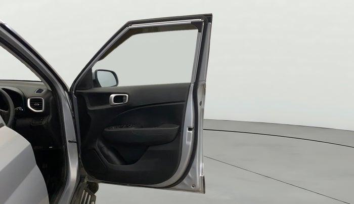 2021 Hyundai VENUE S+ 1.2, Petrol, Manual, 22,786 km, RHS Front Door