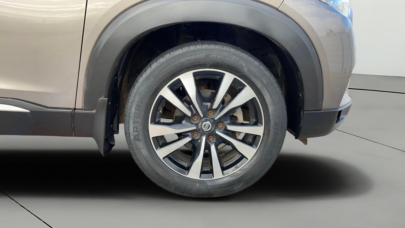 2018 Nissan Kicks XV PREMIUM O DUAL TONE DIESEL, Diesel, Manual, 38,784 km, Right Front Wheel
