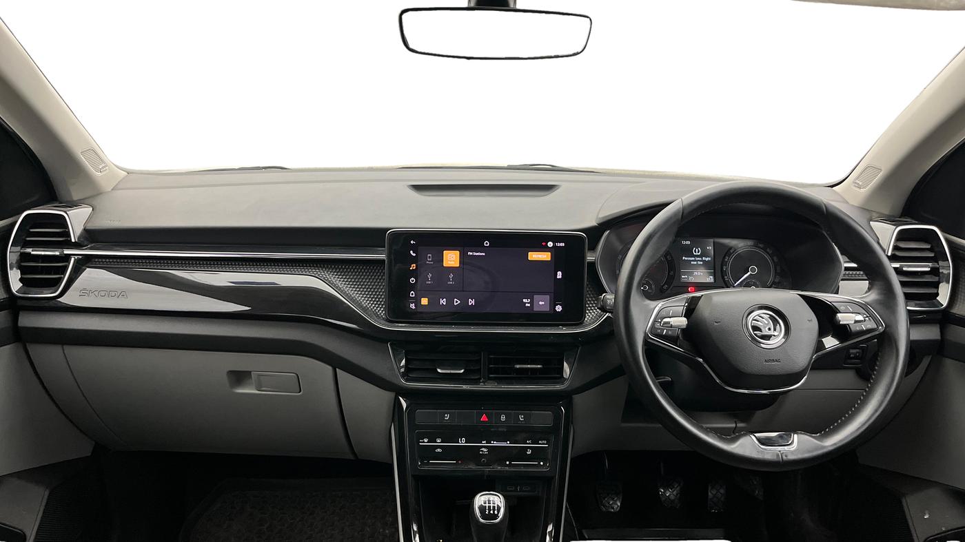2021 Skoda KUSHAQ STYLE 1.0L TSI MT, Petrol, Manual, 73,194 km, Dashboard