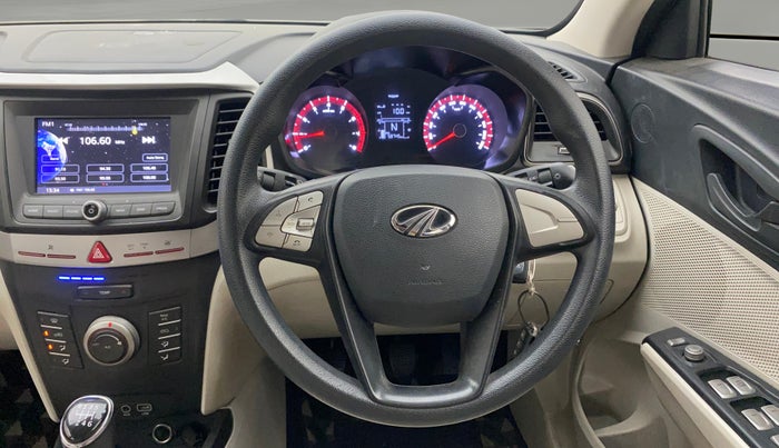 2019 Mahindra XUV300 W6 1.2 PETROL, Petrol, Manual, 58,725 km, Steering Wheel Close Up