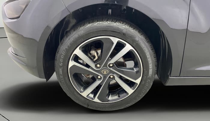 2023 Tata ALTROZ XZA PLUS DARK EDTION, Petrol, Automatic, 25,887 km, Left Front Wheel