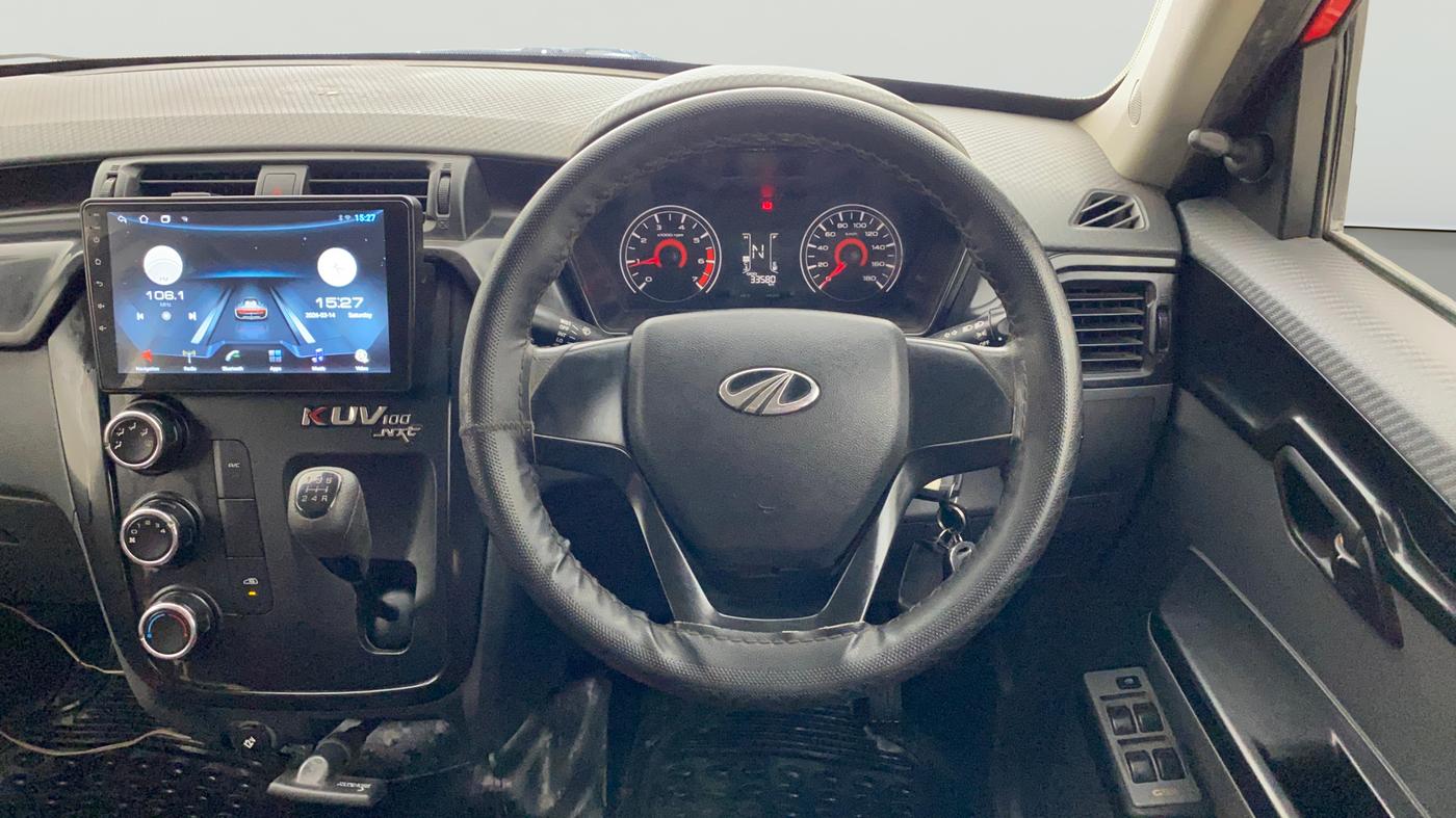 2018 Mahindra KUV 100 NXT K2 P 6 STR, Petrol, Manual, 33,713 km, Steering Wheel Close Up