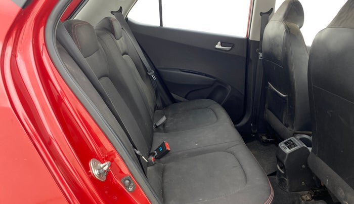 2018 Hyundai Grand i10 SPORTZ 1.2 KAPPA VTVT DUAL TONE, Petrol, Manual, 17,516 km, Right Side Rear Door Cabin