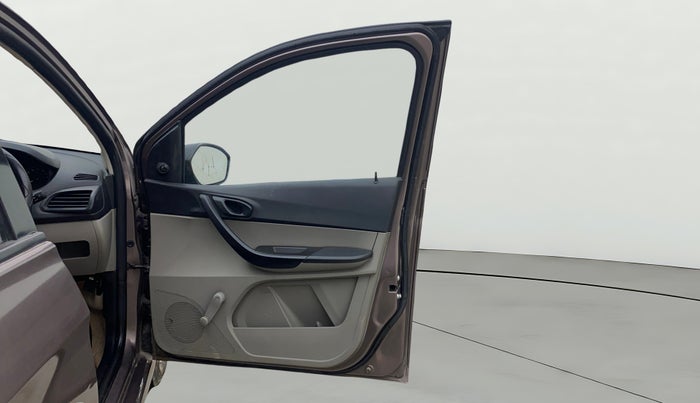 2016 Tata Tiago XE DIESEL, Diesel, Manual, 98,484 km, RHS Front Door