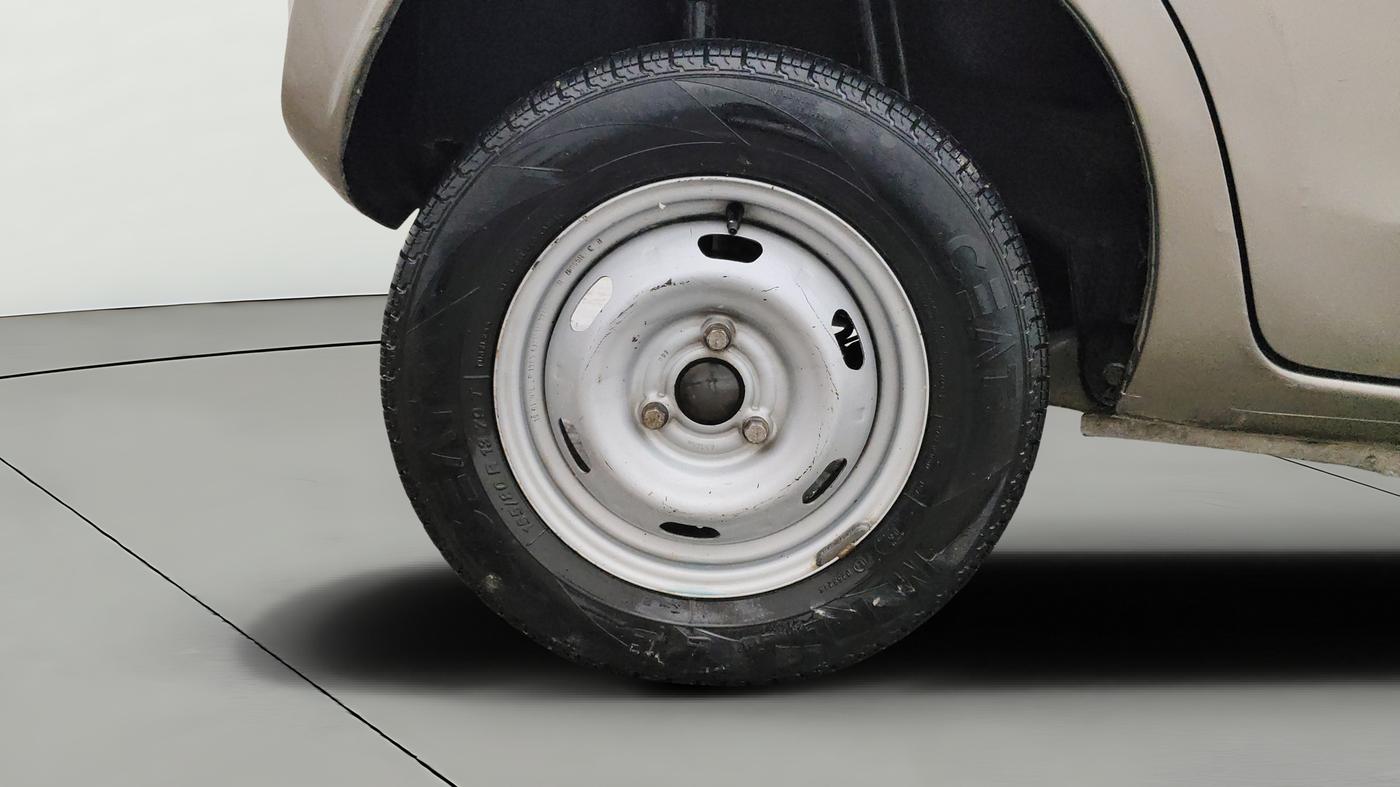 2018 Datsun Redi Go A, Petrol, Manual, 53,830 km, Right Rear Wheel