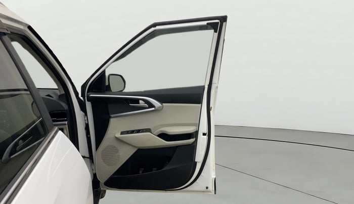 2022 KIA CARENS PRESTIGE PLUS 1.5 DIESEL 7 STR, Diesel, Manual, 40,230 km, RHS Front Door