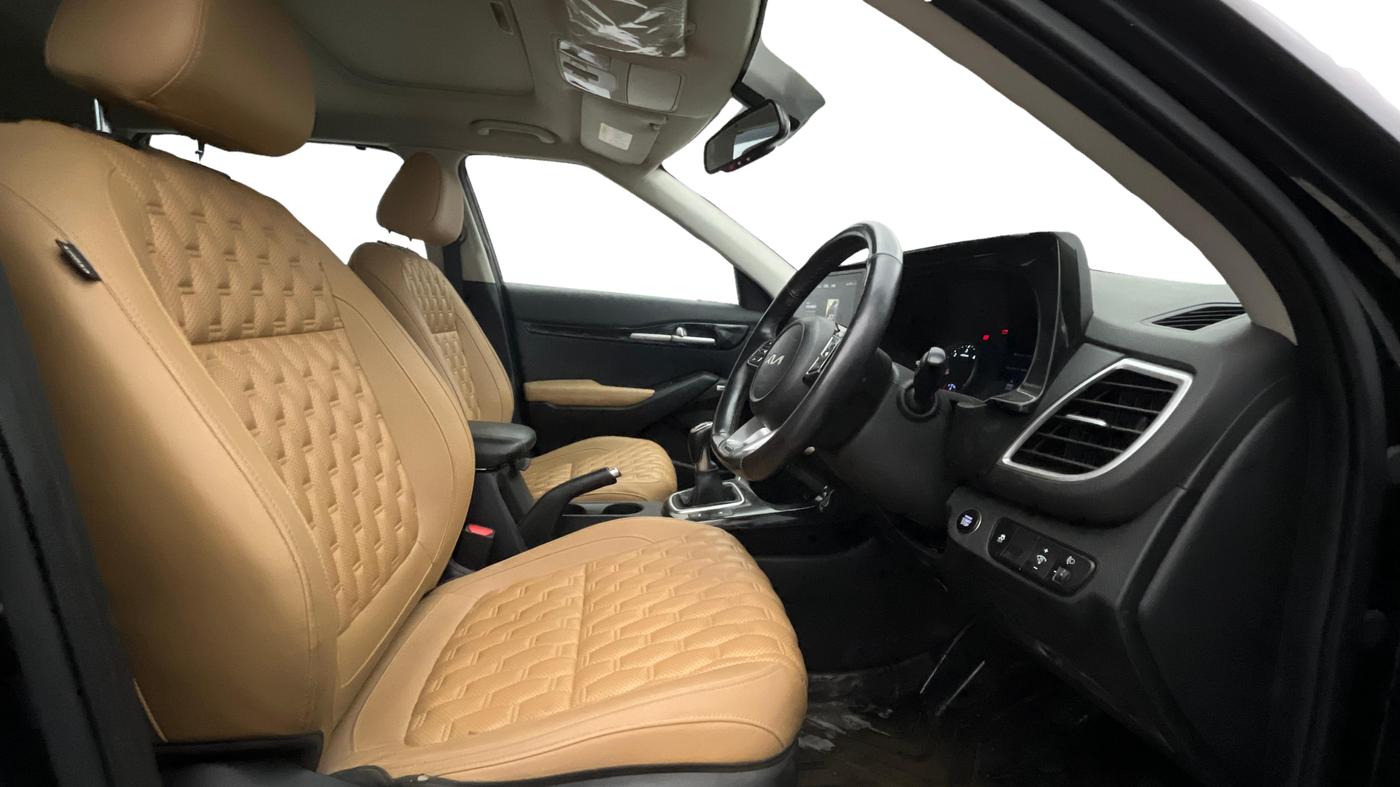 2022 KIA SELTOS HTX PLUS 1.5 DIESEL, Diesel, Manual, 84,180 km, Right Side Front Door Cabin