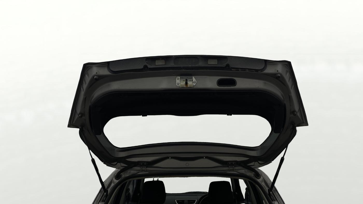2013 Maruti Swift VXI, Petrol, Manual, 52,760 km, Boot Door Open