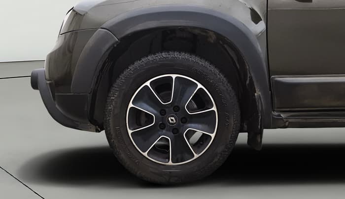 2016 Renault Duster 110 PS RXZ 4X4 MT ADVENTURE EDITION, Diesel, Manual, 80,725 km, Left Front Wheel