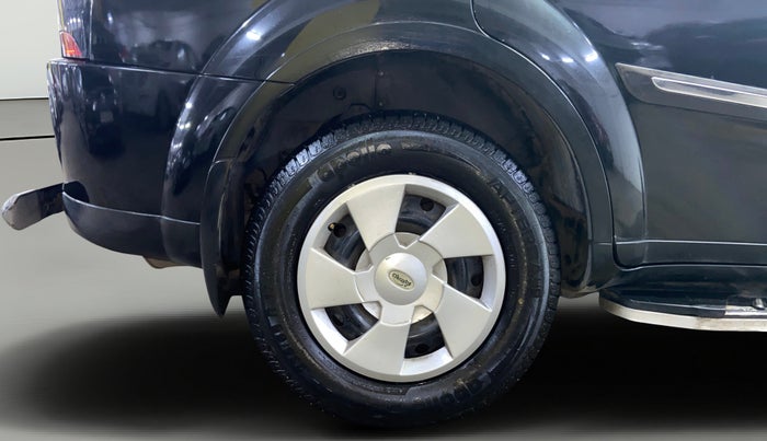 2019 Mahindra XUV500 W7, Diesel, Manual, 1,03,090 km, Right Rear Wheel