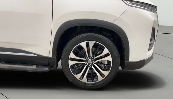 2023 MG HECTOR SAVVY PRO 1.5 TURBO CVT PETROL, Petrol, Automatic, 37,173 km, Right Front Wheel