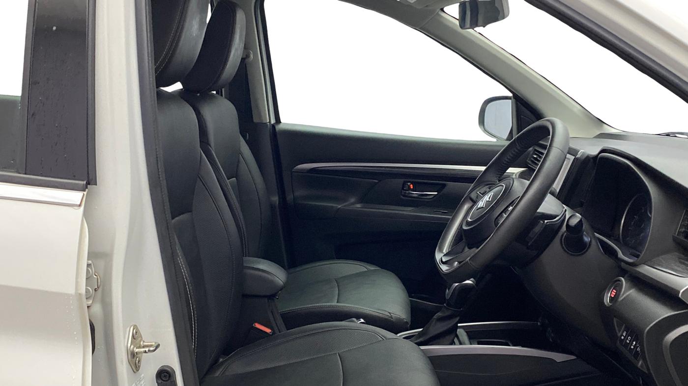 2022 Maruti XL6 ALPHA PLUS AT, Petrol, Automatic, 90,333 km, Right Side Front Door Cabin
