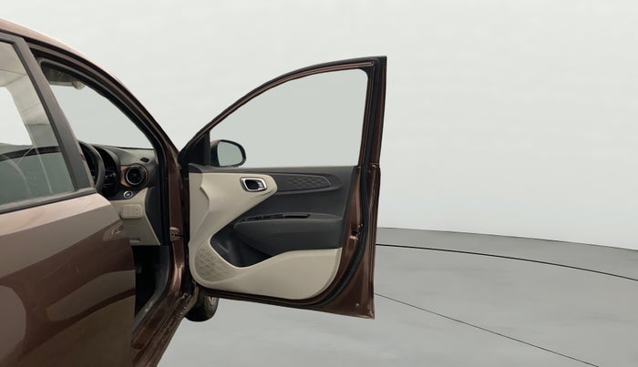 2021 Hyundai AURA SX 1.2, Petrol, Manual, 26,876 km, RHS Front Door