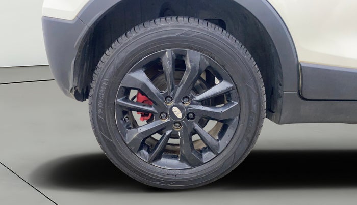 2021 Mahindra XUV300 W8 1.2 PETROL, Petrol, Manual, 80,378 km, Right Rear Wheel