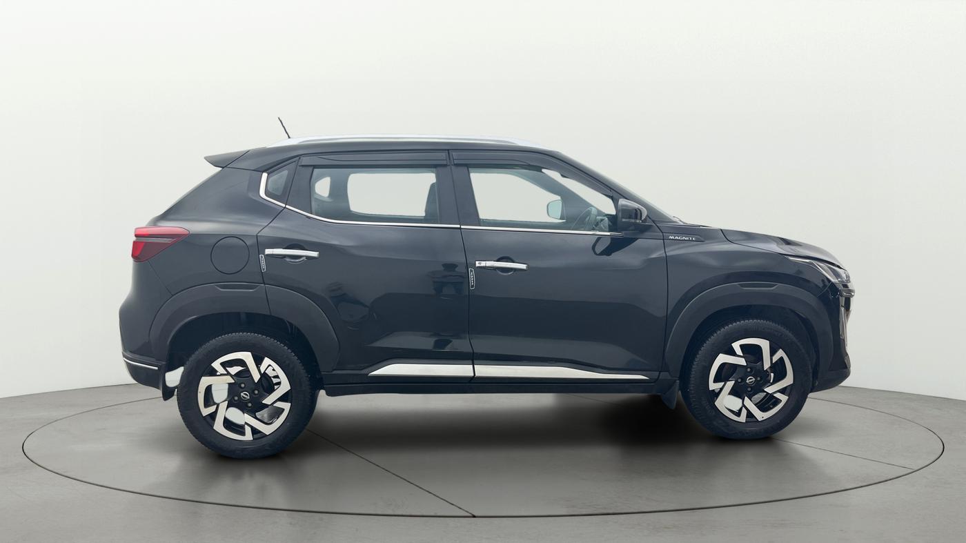 2022 Nissan MAGNITE XV PREMIUM TURBO CVT, Petrol, Automatic, 42,756 km, Right Side View
