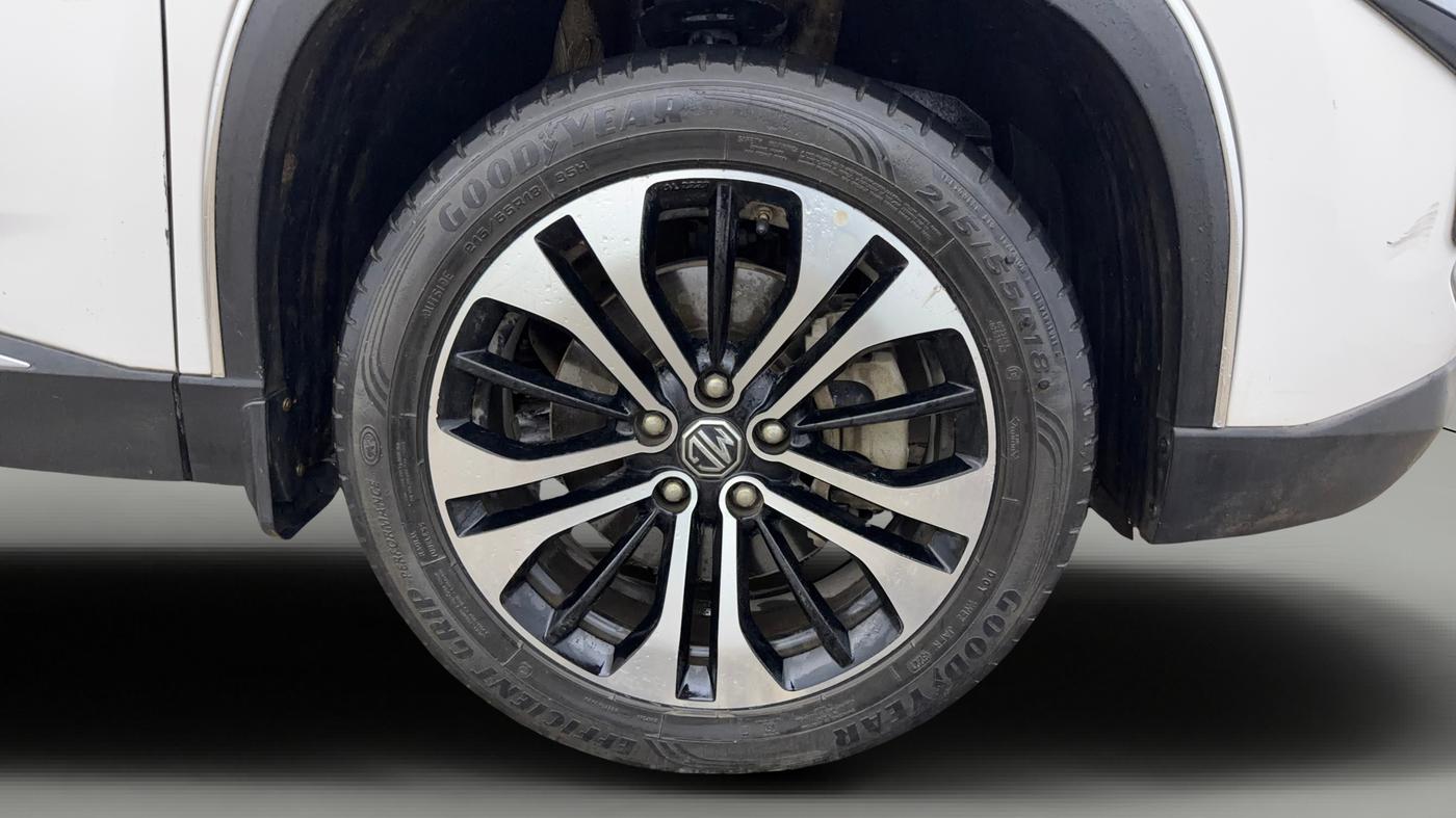 2021 MG HECTOR SHARP 1.5 PETROL CVT, Petrol, Automatic, 84,782 km, Right Front Wheel
