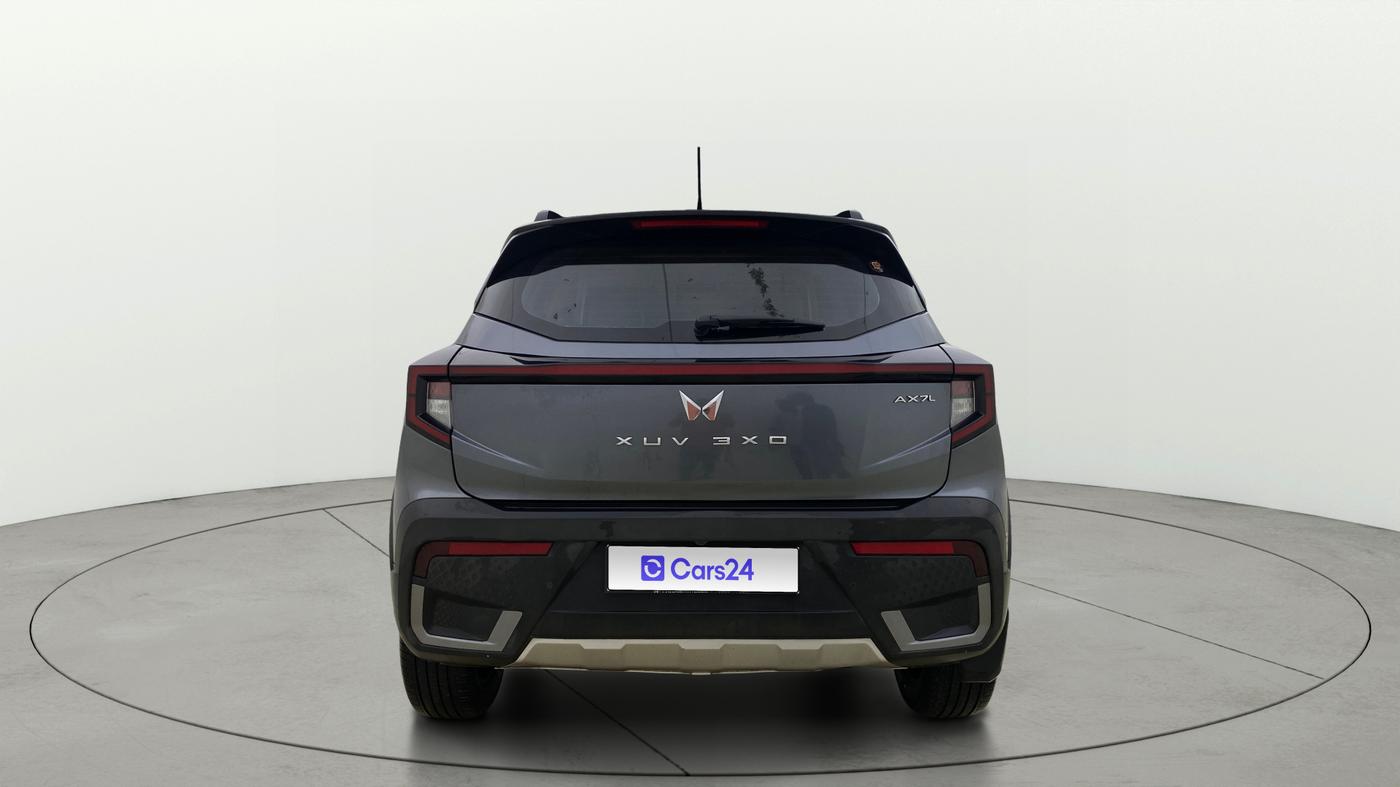 2024 Mahindra XUV 3XO AX7L 1.2 Petrol AT, Petrol, Automatic, 27,641 km, Back/Rear
