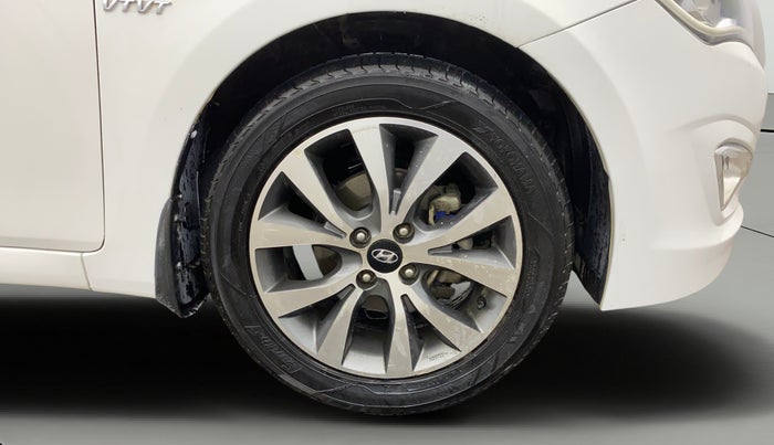 2015 Hyundai Verna FLUIDIC 4S 1.6 VTVT S(O), Petrol, Manual, 71,982 km, Right Front Wheel