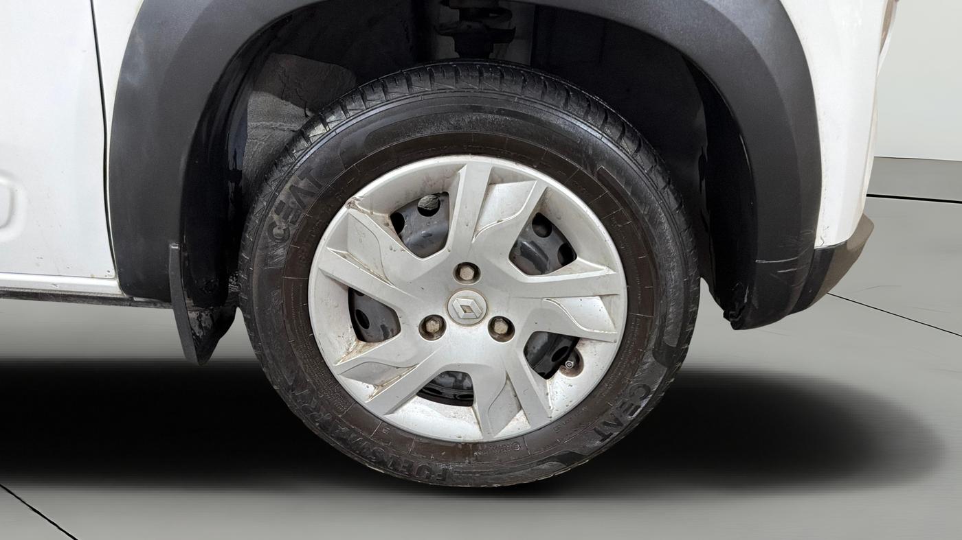 2021 Renault Kwid RXL, Petrol, Manual, 19,100 km, Right Front Wheel