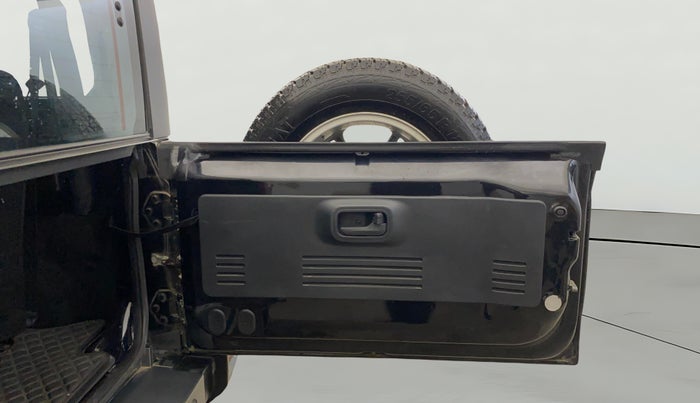 2021 Mahindra Thar LX PETROL HT 4WD AT, Petrol, Automatic, 29,926 km, Boot Door Open