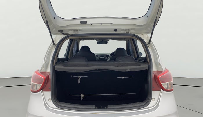 2017 Hyundai Grand i10 MAGNA 1.2 KAPPA VTVT, Petrol, Manual, 79,381 km, Boot Open Zoomed View