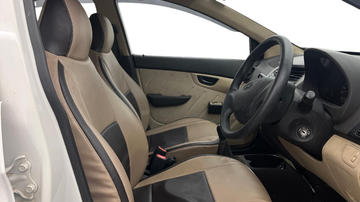 2015 Hyundai Eon D-LITE+, Petrol, Manual, 49,185 km, Right Side Front Door Cabin
