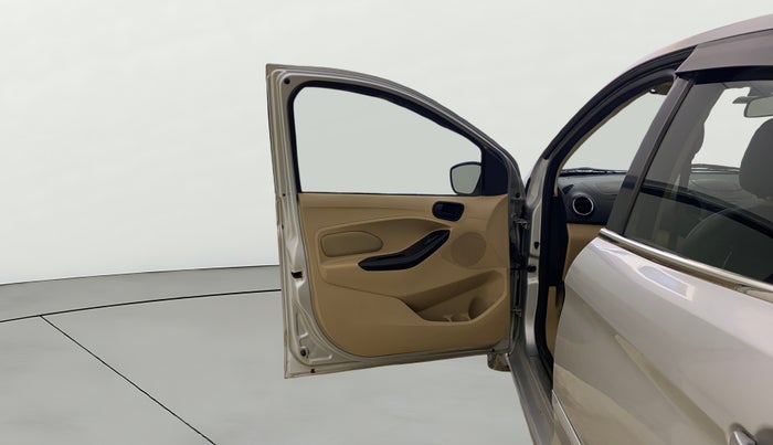 2016 Ford Figo Aspire TITANIUM 1.2 PETROL, Petrol, Manual, 59,046 km, LHS Front Door