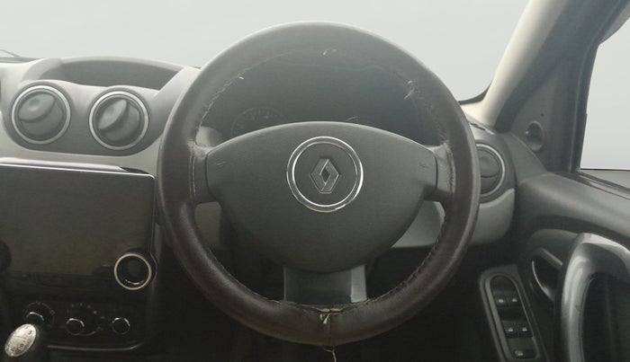 2013 Renault Duster 85 PS RXE DIESEL, Diesel, Manual, 95,050 km, Steering Wheel Close Up