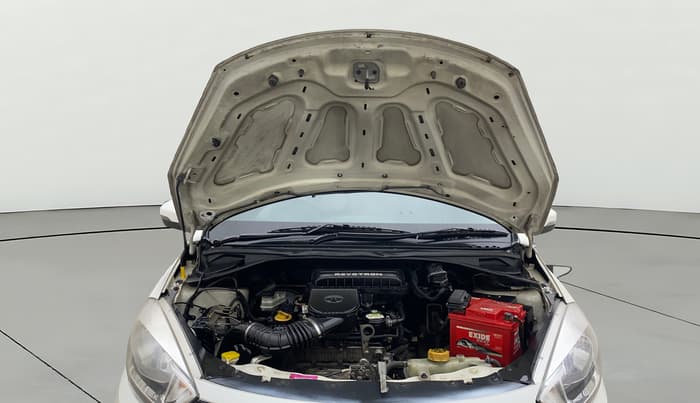 2017 Tata Tiago XZ PETROL, Petrol, Manual, 92,746 km, Open Bonet