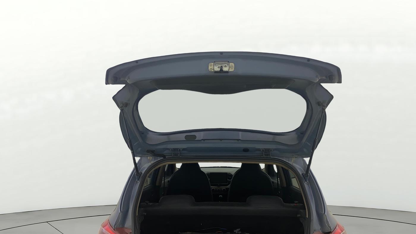 2013 Hyundai Grand i10 MAGNA 1.2 KAPPA VTVT, CNG, Manual, 1,27,556 km, Boot Door Open