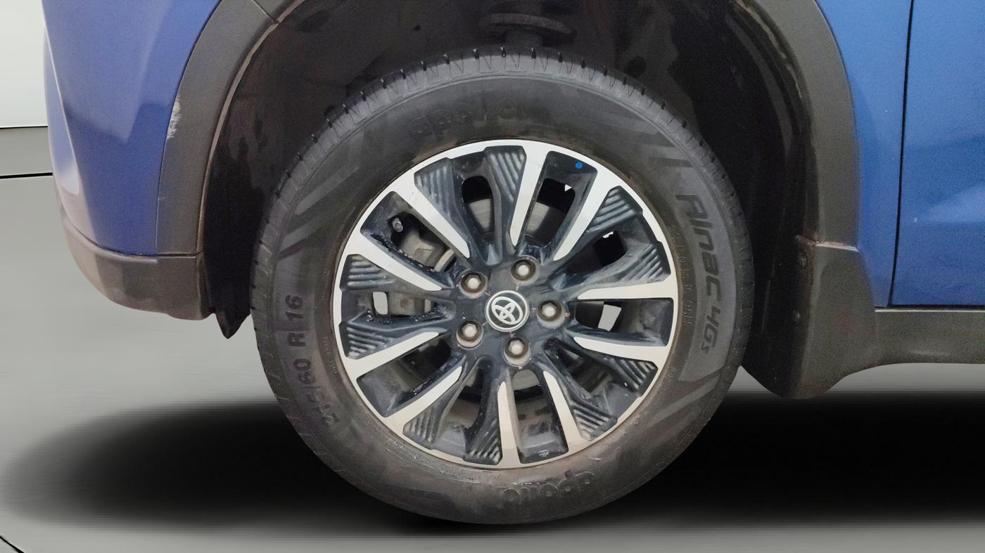 2020 Toyota URBAN CRUISER PREMIUM GRADE MT DUAL TONE, Petrol, Manual, 28,789 km, Left Front Wheel