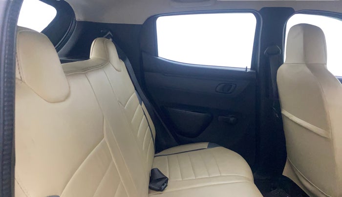 2017 Renault Kwid RXT 1.0 AMT, Petrol, Automatic, 29,536 km, Right Side Rear Door Cabin