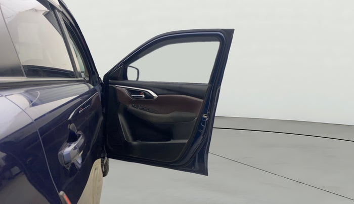 2023 Maruti Grand Vitara DELTA SMART HYBRID, Petrol, Manual, 42,501 km, RHS Front Door