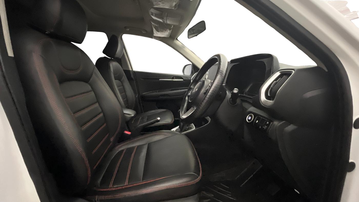 2023 KIA SONET HTK PLUS 1.0 IMT, Petrol, Manual, 40,779 km, Right Side Front Door Cabin