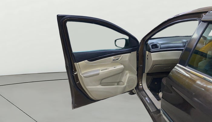 2017 Maruti Ciaz DELTA 1.4 MT PETROL, Petrol, Manual, 63,248 km, LHS Front Door