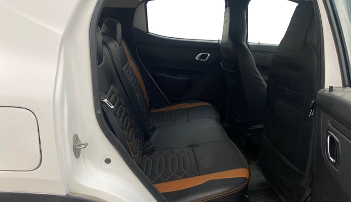 2019 Renault Kwid RXT 1.0 AMT, Petrol, Automatic, 42,872 km, Right Side Rear Door Cabin