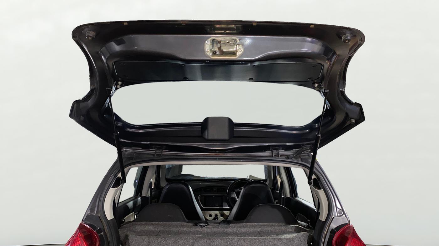 2020 Maruti Alto VXI PLUS, Petrol, Manual, 26,256 km, Boot Door Open