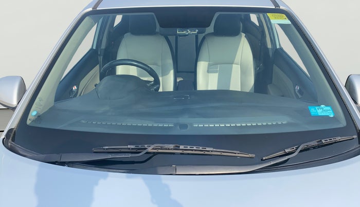 2018 Hyundai Verna 1.6 SX (O) CRDI MT, Diesel, Manual, 68,211 km, Front Windshield