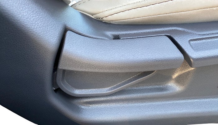 2024 Hyundai AURA SX 1.2 CNG, CNG, Manual, 16,272 km, Third Seat Row ( optional )