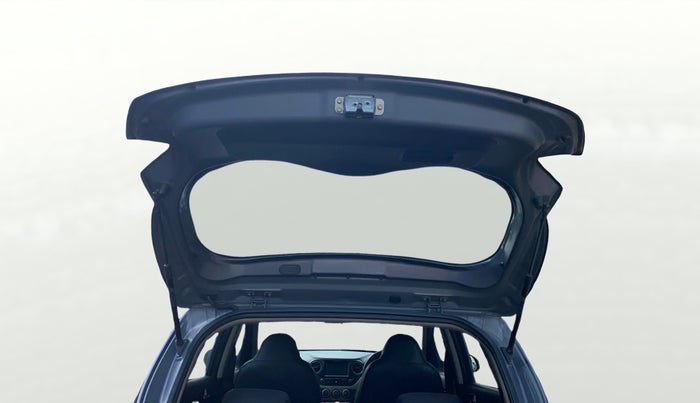 2017 Hyundai Grand i10 SPORTZ (O) 1.2 KAPPA VTVT, Petrol, Manual, 35,629 km, Boot Door Open