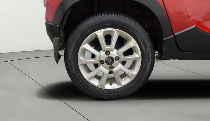 2017 Mahindra Kuv100 K8 6 STR DUAL TONE, Petrol, Manual, 29,019 km, Right Rear Wheel
