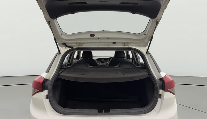 2017 Hyundai Elite i20 SPORTZ 1.2, Petrol, Manual, 28,434 km, Boot Open Zoomed View