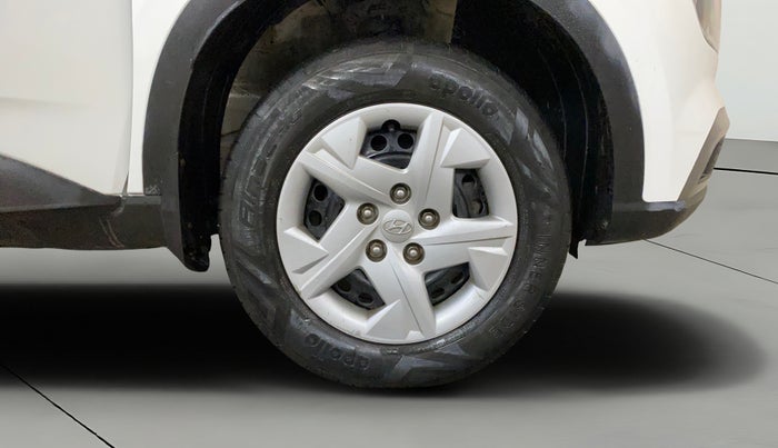 2019 Hyundai VENUE S 1.2, Petrol, Manual, 62,933 km, Right Front Wheel