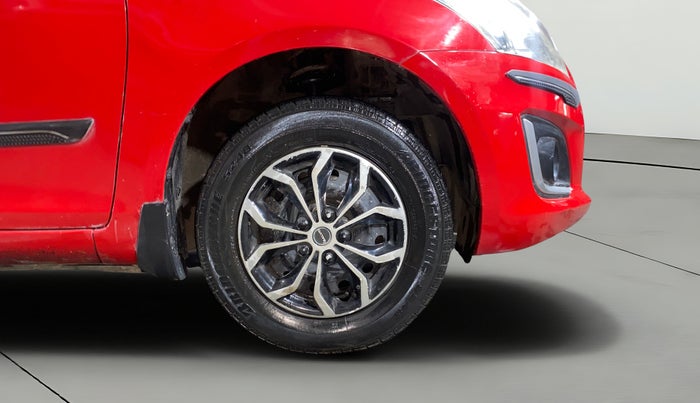 2016 Maruti Swift VXI, Petrol, Manual, 38,127 km, Right Front Wheel