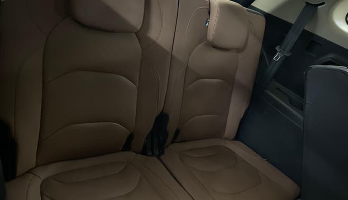 2023 MG HECTOR PLUS SHARP PRO 1.5 TURBO MT 7 STR, Petrol, Manual, 19,985 km, Third Seat Row ( optional )