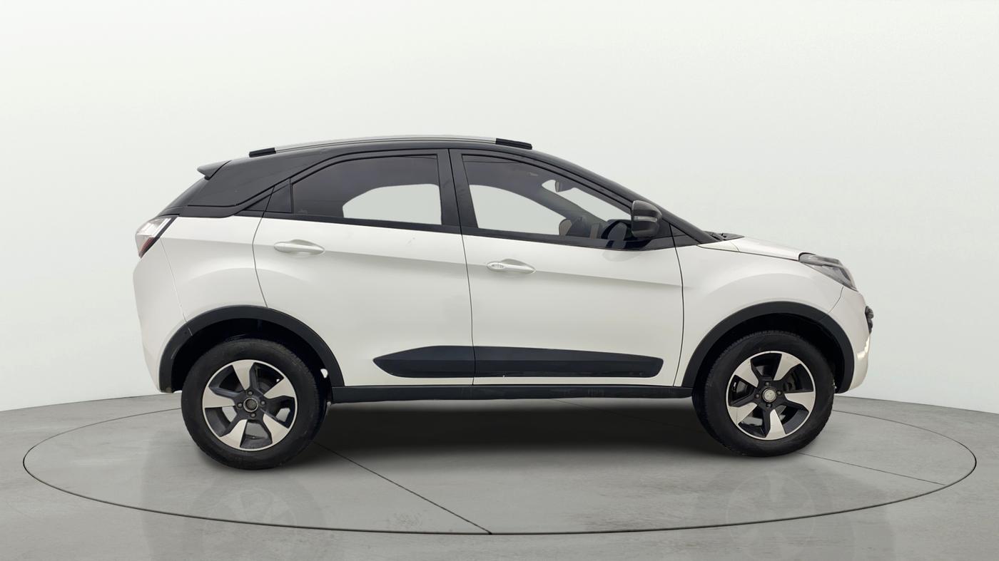 2019 Tata NEXON XZA PLUS PETROL DUAL TONE, Petrol, Automatic, 1,08,546 km, Right Side View
