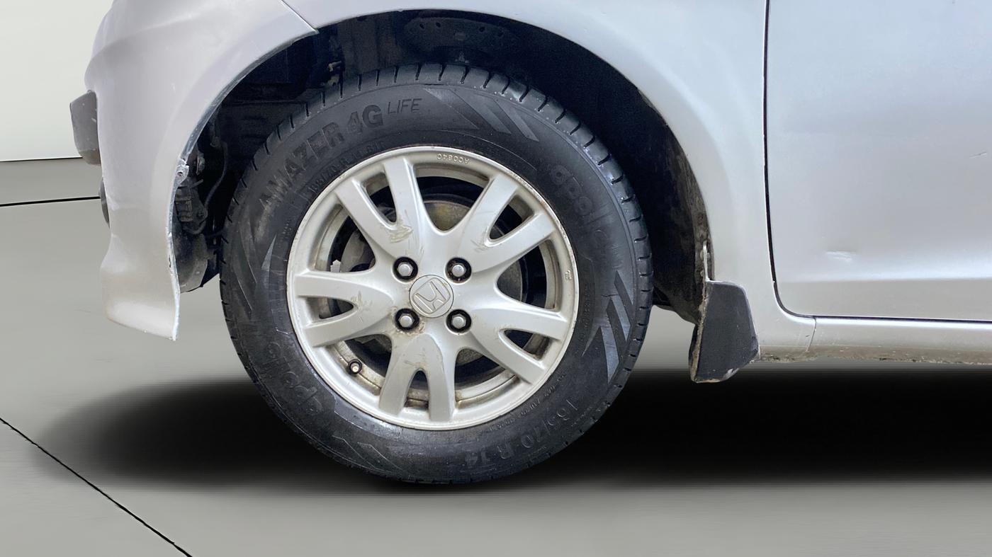 2014 Honda Brio VX AT, Petrol, Automatic, 81,681 km, Left Front Wheel