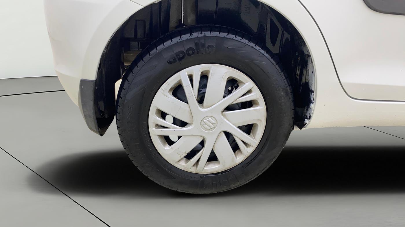 2015 Maruti Swift VXI, Petrol, Manual, 58,070 km, Right Rear Wheel