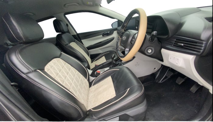 2023 Hyundai NEW I20 SPORTZ 1.2 MT, Petrol, Manual, 27,352 km, Right Side Front Door Cabin