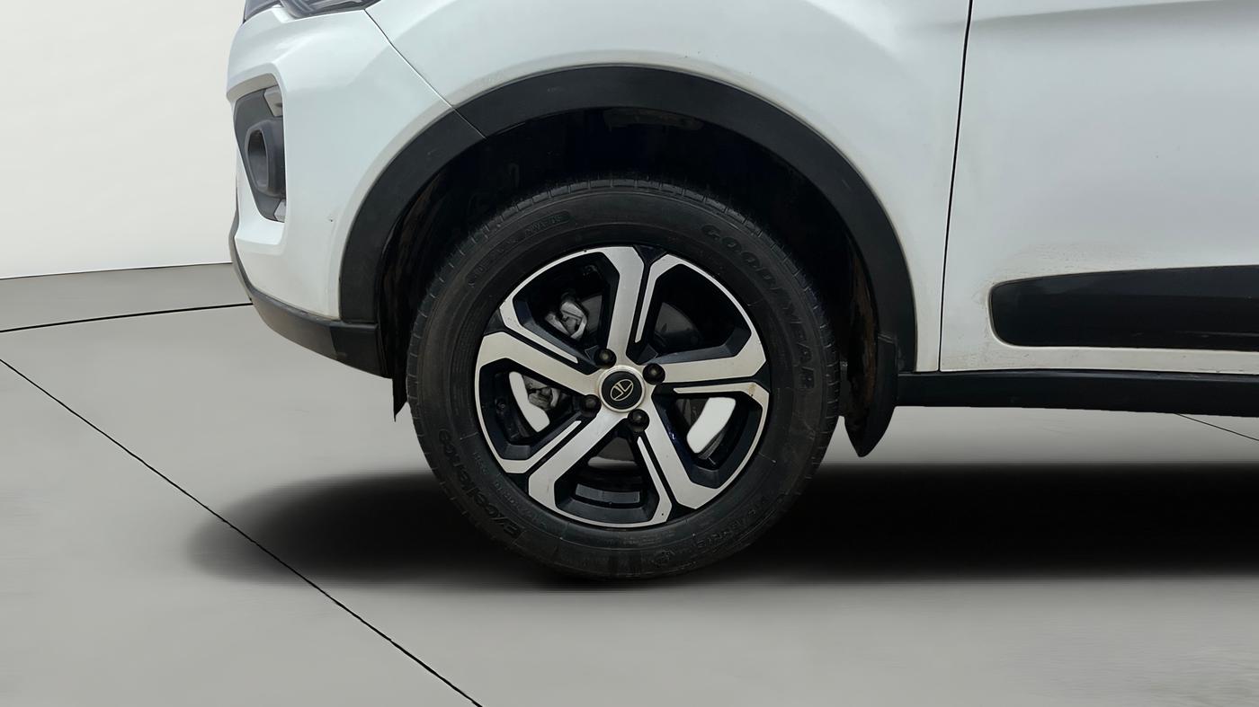 2022 Tata NEXON XZ PLUS (HS) PETROL, Petrol, Manual, 74,033 km, Left Front Wheel